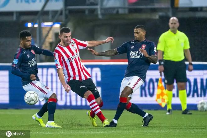 战揭幕战 战揭幕战