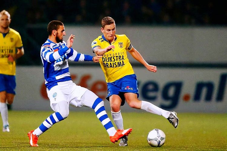 尽管蓝军依 尽管蓝军依